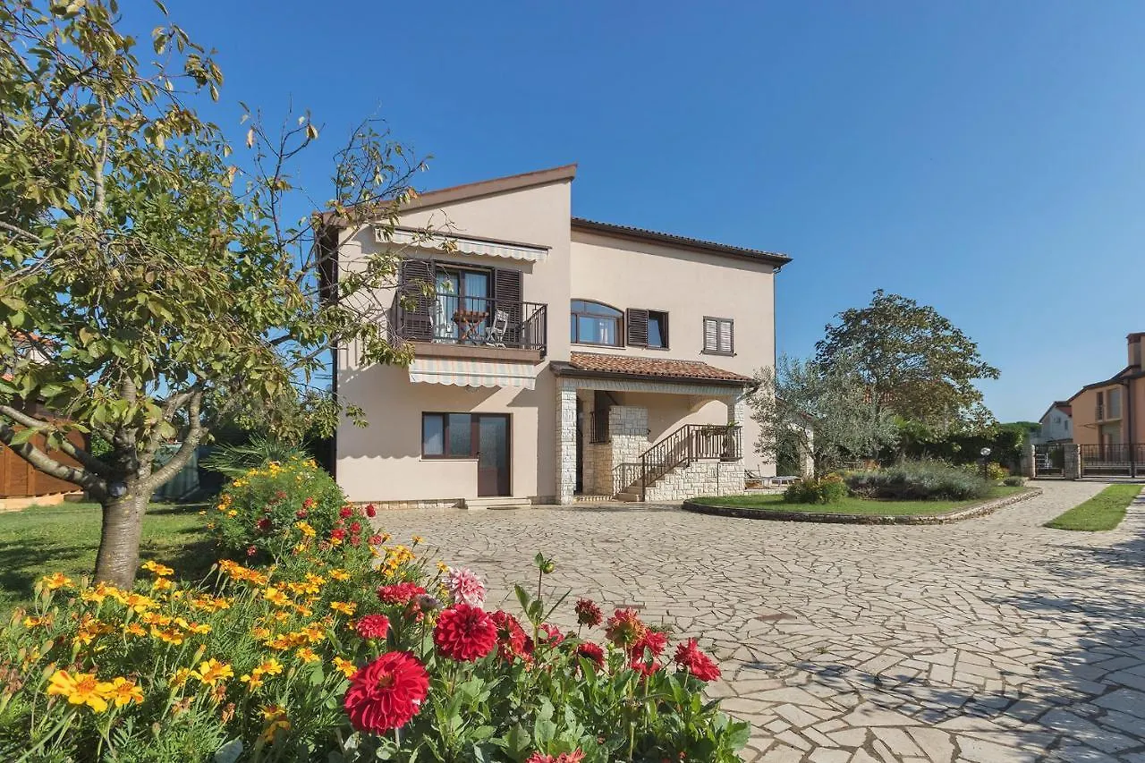 Apartmani Istra Nikolic 8 Fazana 0*,  Croatia