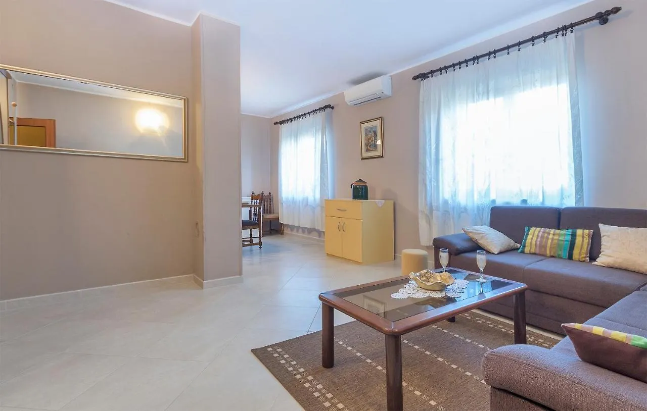 Apartmani Istra Nikolic 8 Fazana 0*,  Croatia
