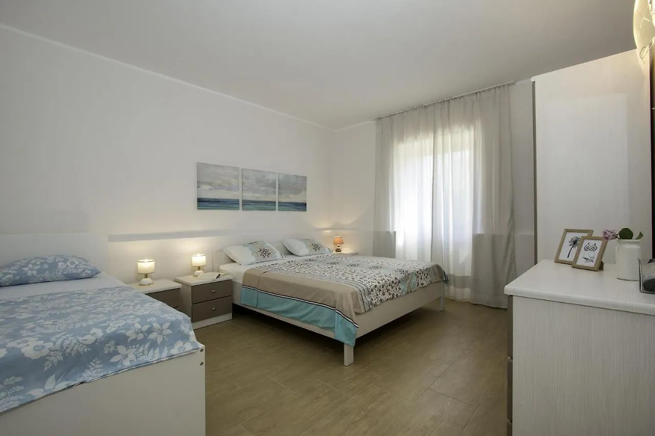 Apartmani Istra Nikolic 8 Fazana 0*,  Croatia