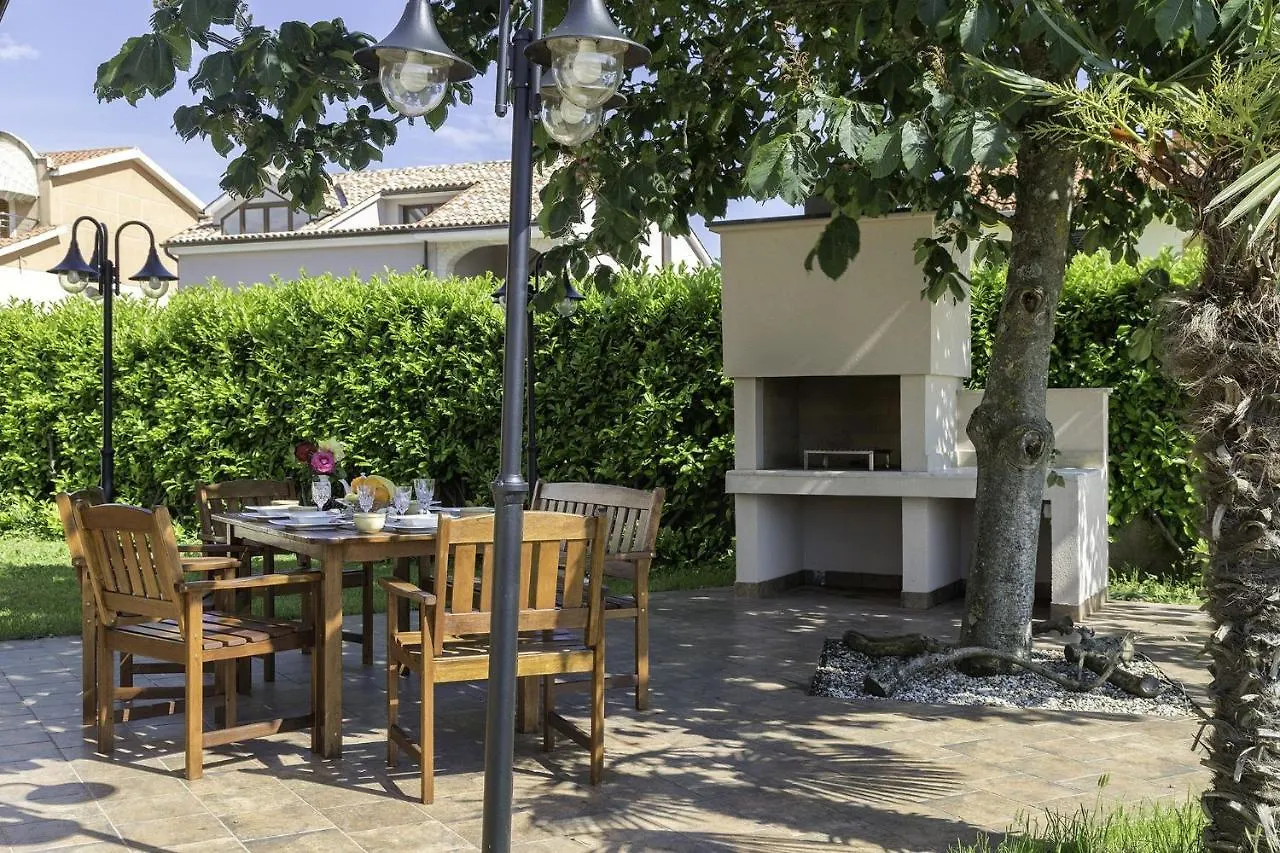 Apartmani Istra Nikolic 8 Fazana 0*,  Croatia